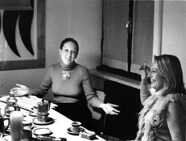 Jacqueline Vodoz, Carla Lonzi mit einer Freundin, Mitte der 1970er © Fondazione Jacqueline Vodoz e Bruno Danese, Milano.
