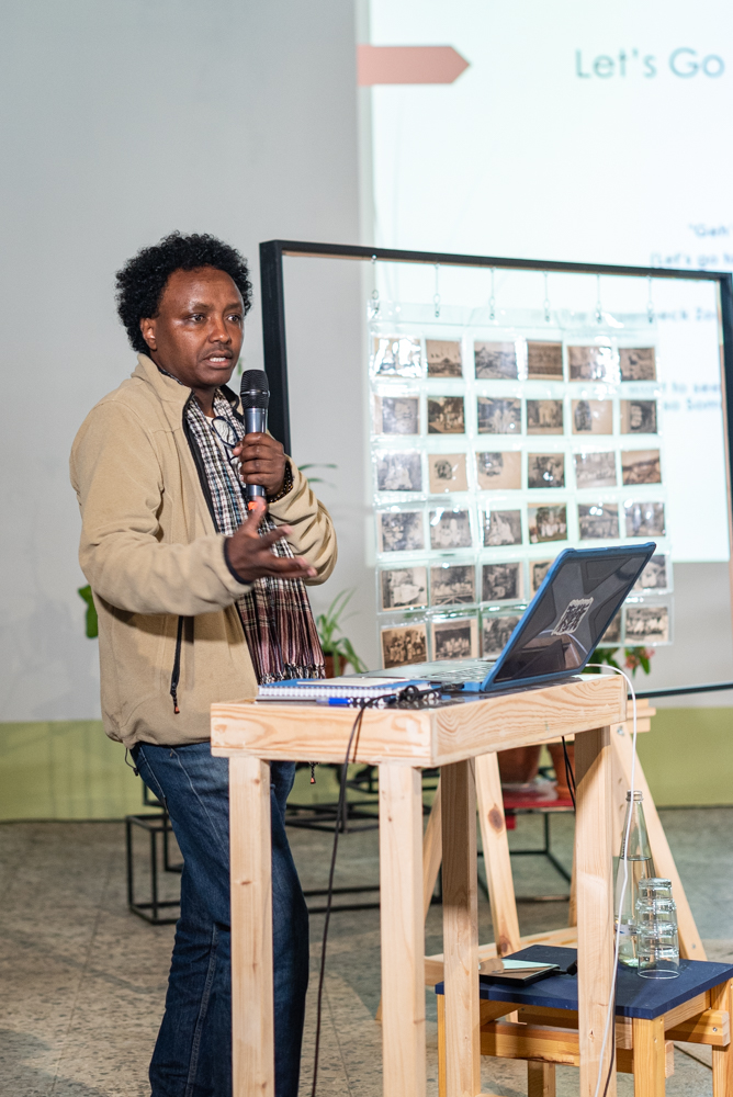 Presentation by Bodhari Warsame | Photo: Raisa Galore & Marvin Systermans