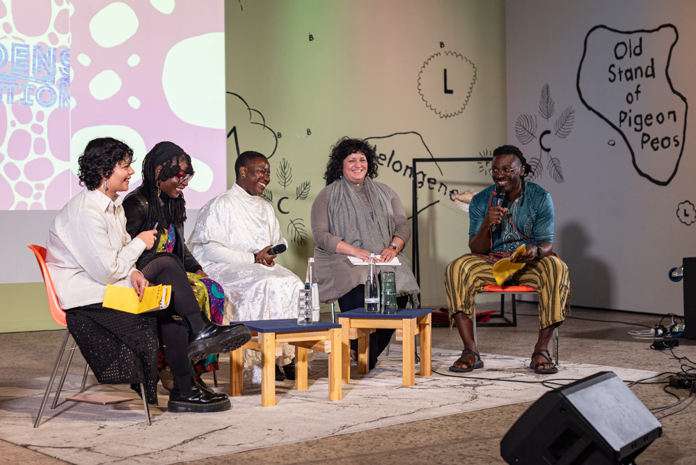 Conversation between Samba Yonga, Helena Uambembe, Sarah Imani with Meghna Singh and Mokia Laisin | Photo: Raisa Galore & Marvin Systermans